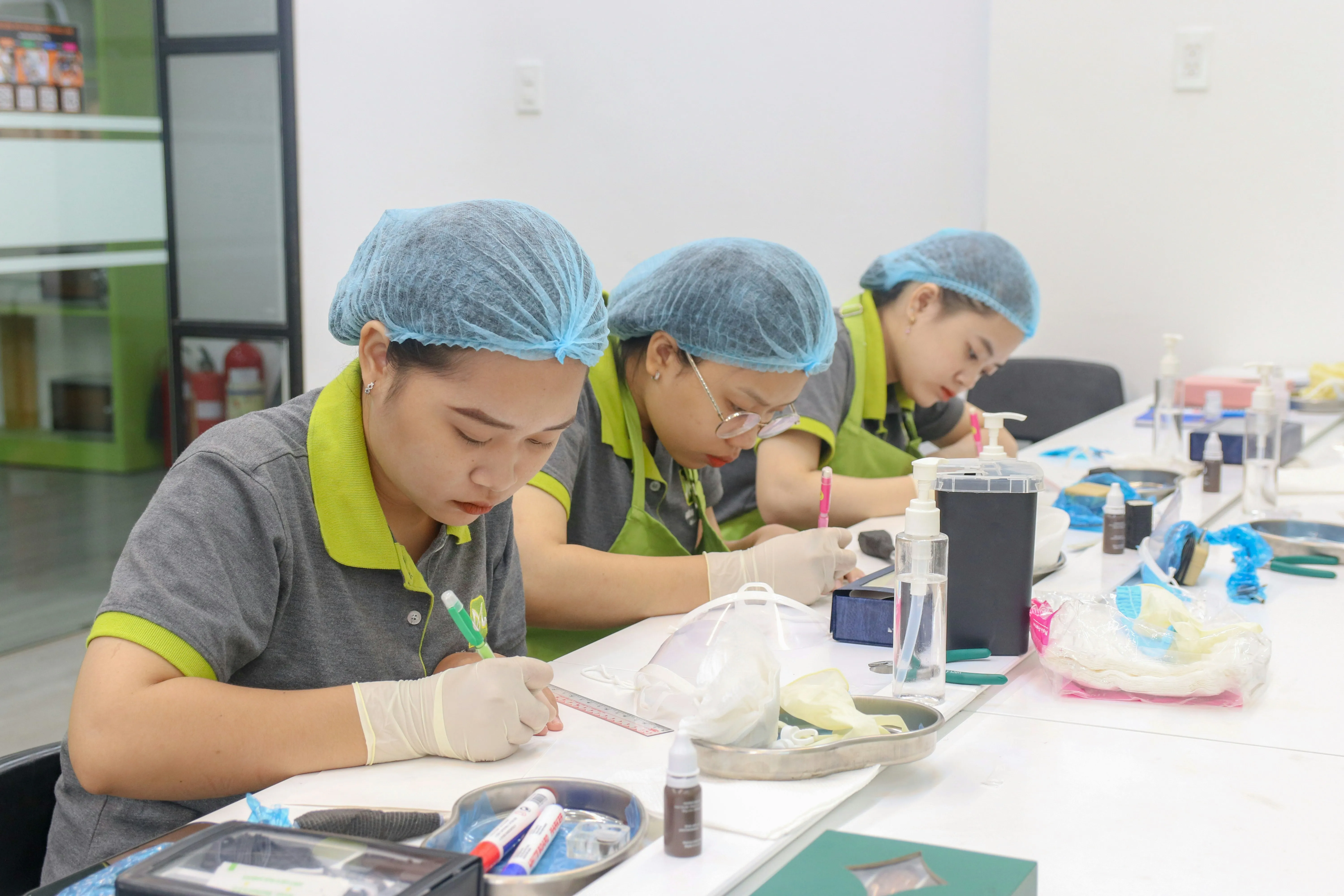 Phytofusion Labs advanced laboratory facility - equipment and workspace